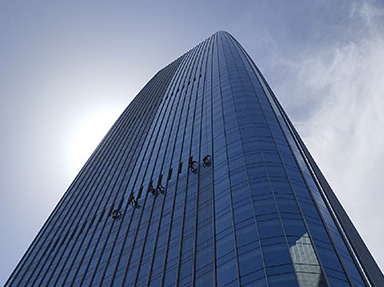 外墙清洗玻璃幕墙的清洗方法